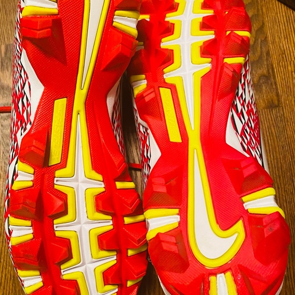 Nike Vapor Varsity Low TD Football Cleats RED 880319-610 Mens size 10.5 VPR 155 - Picture 8 of 9